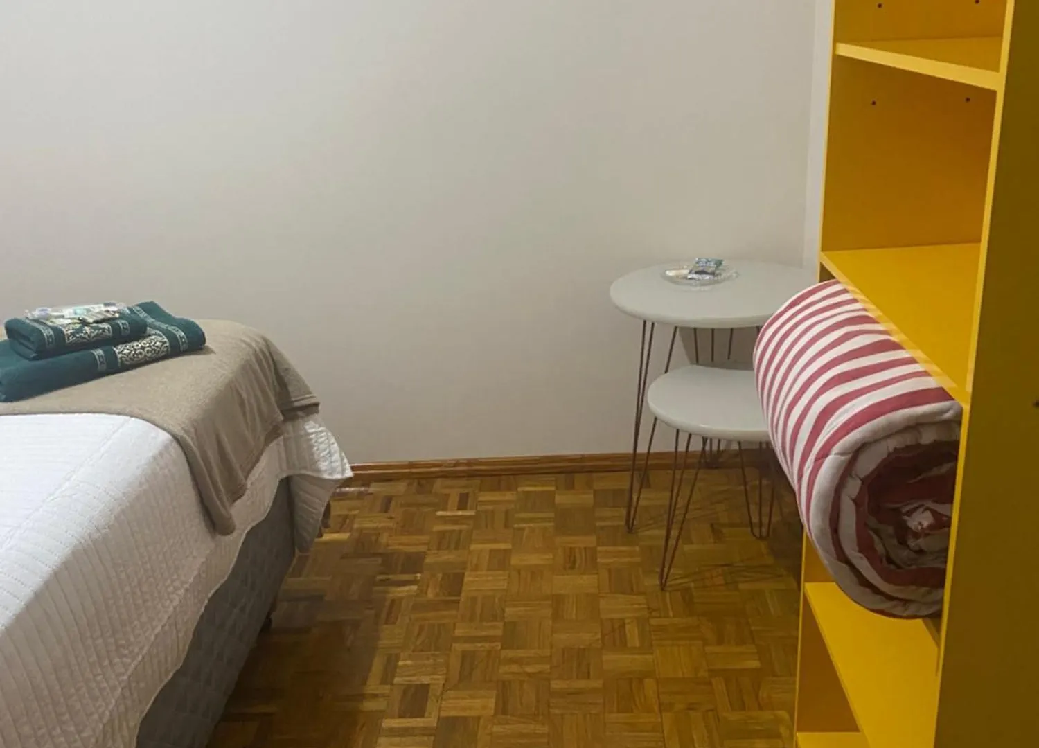 Quarto Em Ap Compartilhado No Centro De Concordia